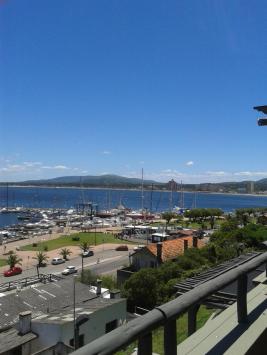 Apartamento en venta frente al Puerto de Piriapolis