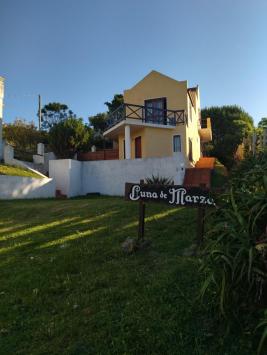 Casa en Piriapolis (Cerro San Antonio) "LUNA DE MARZO"